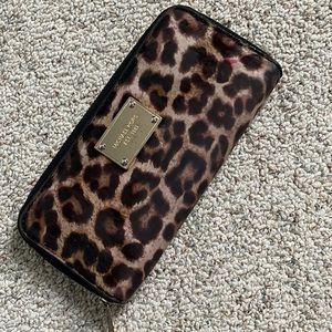 Michael Kors cheetah wallet